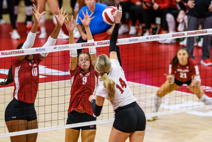 03_Ally Batenhorst_VB vs Wisconsin 1021